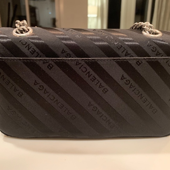 Balenciaga BB Chain Bag - Picture 4 of 6